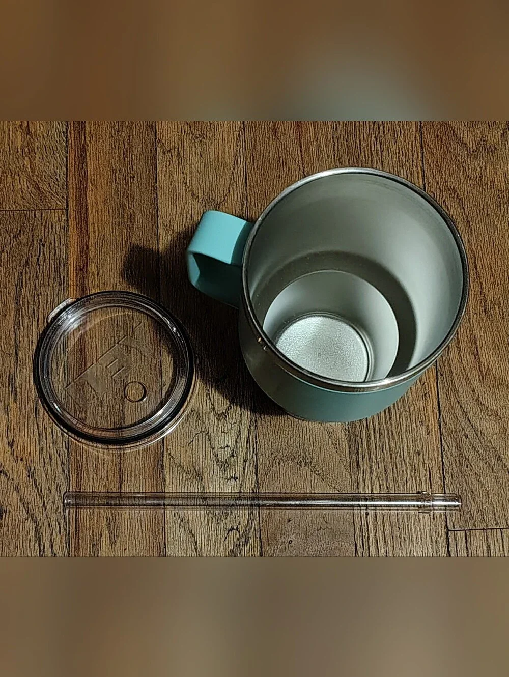 Yeti 35oz  Rambler Travel Mug in Seafoam  with Handle And Straw